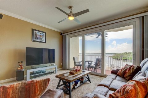 Townhouse in Oldsmar, Florida 3 bedrooms, 170.38 sq.m. № 1803314 - photo 4