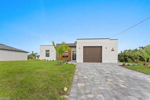 House in Lehigh Acres, Florida 3 bedrooms, 120.03 sq.m. № 1687636 - photo 6
