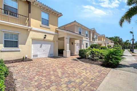 Townhouse in Sarasota, Florida 3 bedrooms, 155.33 sq.m. № 1680791 - photo 5