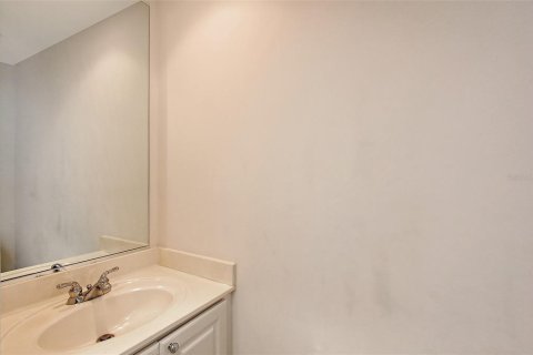 Townhouse in Sarasota, Florida 3 bedrooms, 155.33 sq.m. № 1680791 - photo 18