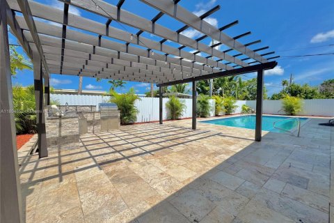 House in Miami, Florida 5 bedrooms, 205.41 sq.m. № 1700989 - photo 20