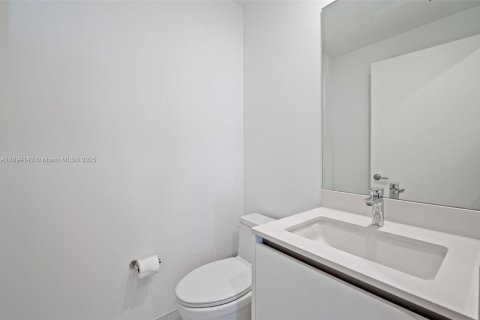 Снять в аренду кондоминиум в Помпано-Бич, Флорида 2 спальни, 157.93м2, № 1945759 - фото 22