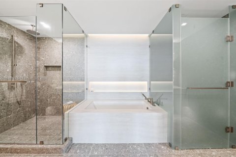 Снять в аренду кондоминиум в Помпано-Бич, Флорида 2 спальни, 157.93м2, № 1945759 - фото 15