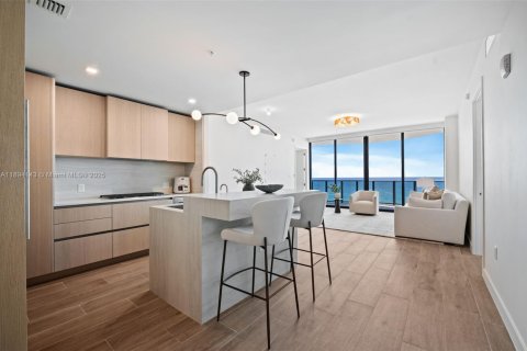 Снять в аренду кондоминиум в Помпано-Бич, Флорида 2 спальни, 157.93м2, № 1945759 - фото 10