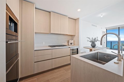 Снять в аренду кондоминиум в Помпано-Бич, Флорида 2 спальни, 157.93м2, № 1945759 - фото 9