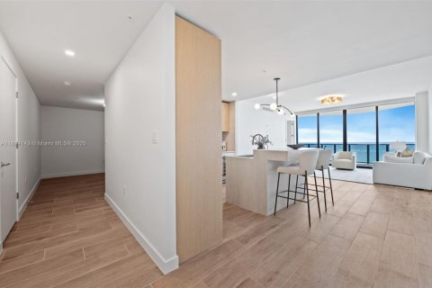 Снять в аренду кондоминиум в Помпано-Бич, Флорида 2 спальни, 157.93м2, № 1945759 - фото 5