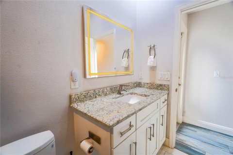 House in Merrit Island, Florida 4 bedrooms, 229.1 sq.m. № 2206443 - photo 14