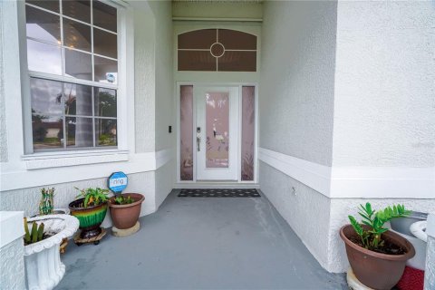 House in Merrit Island, Florida 4 bedrooms, 229.1 sq.m. № 2206443 - photo 2