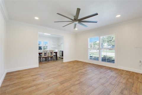 Casa en venta en Orlando, Florida, 4 dormitorios, 193.33 m2 № 2431058 - foto 13