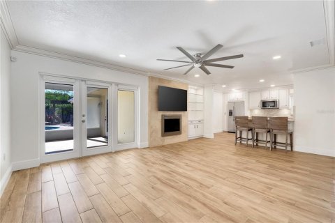 Casa en venta en Orlando, Florida, 4 dormitorios, 193.33 m2 № 2431058 - foto 10
