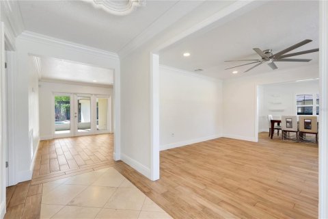 Casa en venta en Orlando, Florida, 4 dormitorios, 193.33 m2 № 2431058 - foto 12