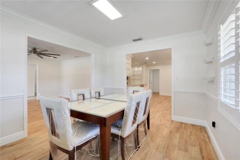 Casa en venta en Orlando, Florida, 4 dormitorios, 193.33 m2 № 2431058 - foto 16