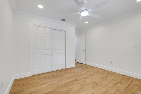 Casa en venta en Orlando, Florida, 4 dormitorios, 193.33 m2 № 2431058 - foto 27