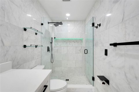 Casa en venta en Orlando, Florida, 4 dormitorios, 193.33 m2 № 2431058 - foto 26