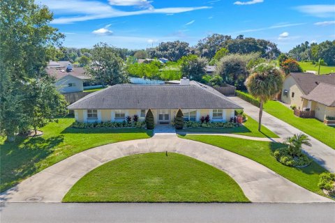 Casa en venta en Orlando, Florida, 4 dormitorios, 193.33 m2 № 2431058 - foto 2