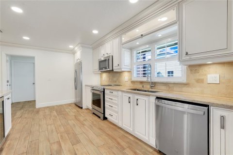Casa en venta en Orlando, Florida, 4 dormitorios, 193.33 m2 № 2431058 - foto 20