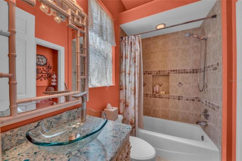 Casa en venta en University Park, Florida, 5 dormitorios, 392.7 m2 № 1686679 - foto 21