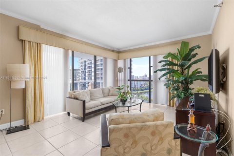 Condominio en venta en Aventura, Florida, 2 dormitorios, 112.78 m2 № 1882453 - foto 30