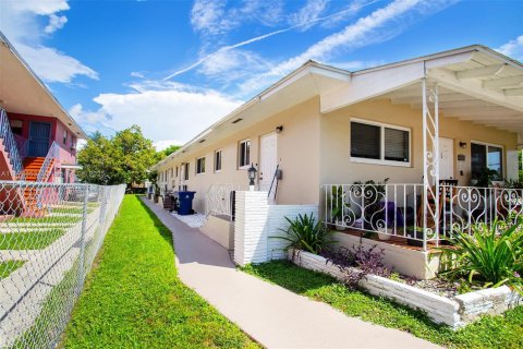 Apartamento en alquiler en Miami, Florida, 1 dormitorio, 41.81 m2 № 1925473 - foto 21