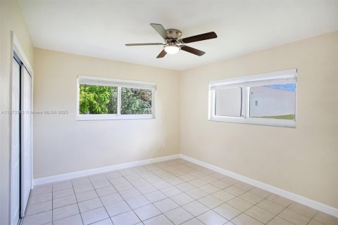 Apartamento en alquiler en Miami, Florida, 1 dormitorio, 41.81 m2 № 1925473 - foto 4