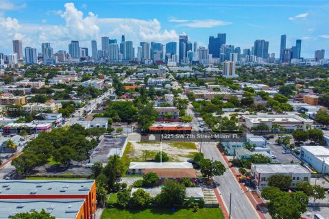 Apartamento en alquiler en Miami, Florida, 1 dormitorio, 41.81 m2 № 1925473 - foto 25