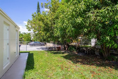 Apartamento en alquiler en Miami, Florida, 1 dormitorio, 41.81 m2 № 1925473 - foto 24