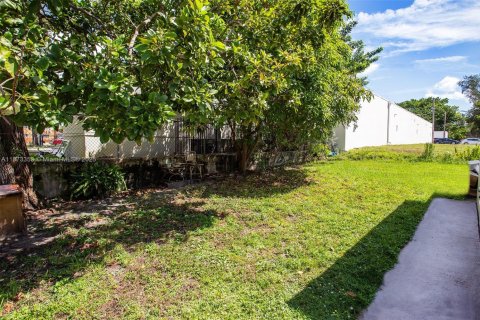 Apartamento en alquiler en Miami, Florida, 1 dormitorio, 41.81 m2 № 1925473 - foto 23