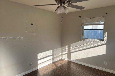 Casa en venta en Lake Park, Florida, 4 dormitorios, 159.98 m2 № 1571298 - foto 14