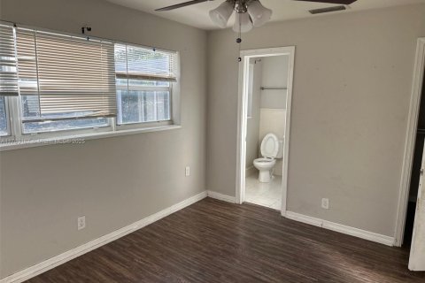 Casa en venta en Lake Park, Florida, 4 dormitorios, 159.98 m2 № 1571298 - foto 13