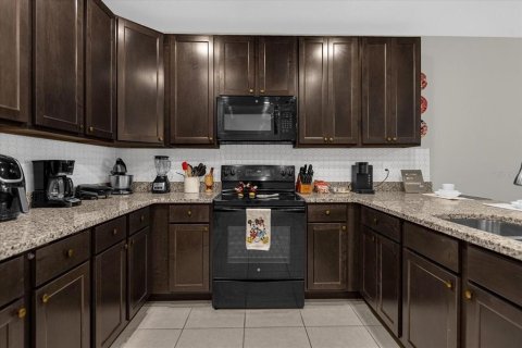 Townhouse in Kissimmee, Florida 3 bedrooms, 163.69 sq.m. № 1593172 - photo 21