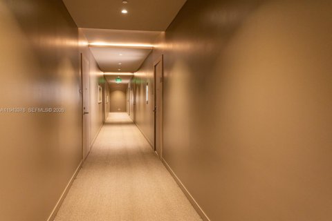 Copropriété à louer à Miami, Floride: 1 chambre, 76.18 m2 № 1999641 - photo 9