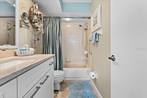 Townhouse in Indian Rocks Beach, Florida 3 bedrooms, 150.13 sq.m. № 1602154 - photo 29