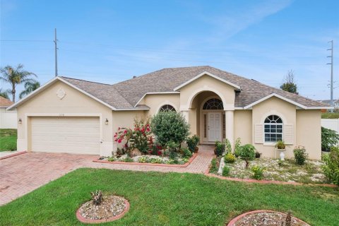 House in Davenport, Florida 4 bedrooms, 198.81 sq.m. № 2289769