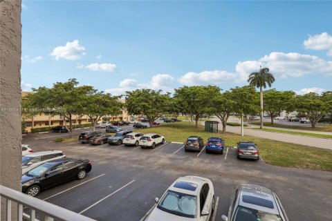 Condominio en venta en Sunrise, Florida, 1 dormitorio, 59.46 m2 № 1893276 - foto 15