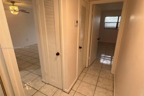 Copropriété à vendre à Sunrise, Floride: 1 chambre, 59.46 m2 № 1893276 - photo 14