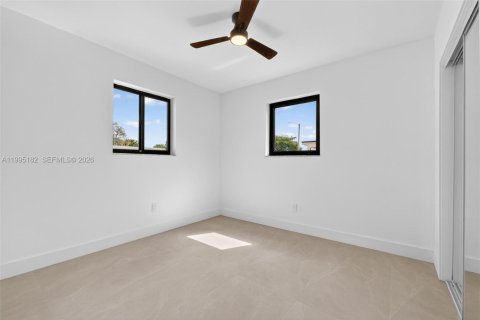 Casa en venta en Miami, Florida, 4 dormitorios, 106.28 m2 № 2062676 - foto 20