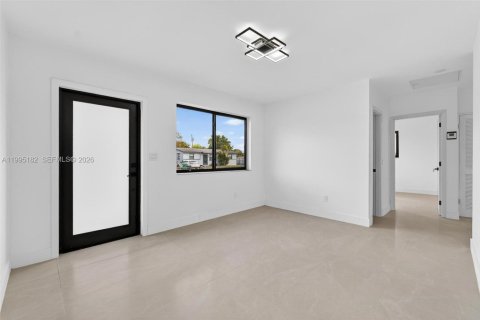 Casa en venta en Miami, Florida, 4 dormitorios, 106.28 m2 № 2062676 - foto 7