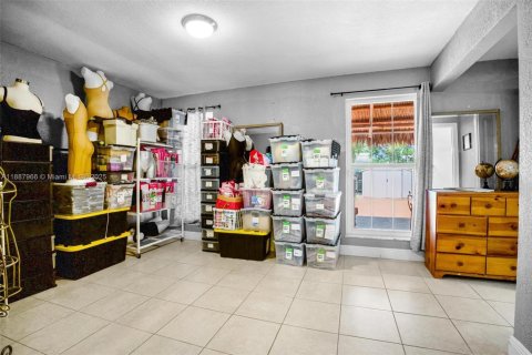 Casa en venta en Homestead, Florida, 3 dormitorios, 160.16 m2 № 1941904 - foto 15