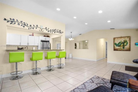 Casa en venta en Homestead, Florida, 3 dormitorios, 160.16 m2 № 1941904 - foto 5