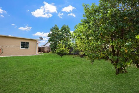 Casa en venta en Homestead, Florida, 3 dormitorios, 160.16 m2 № 1941904 - foto 28