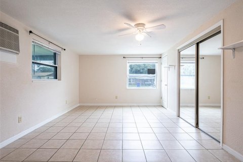 House in Lakeland, Florida 4 bedrooms, 172.24 sq.m. № 1371932 - photo 12