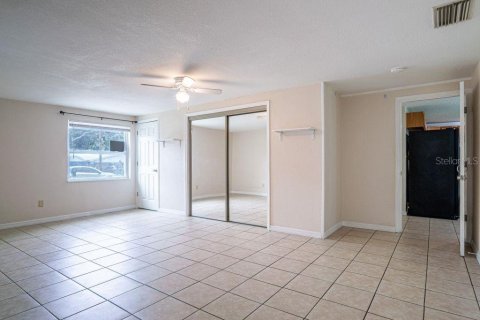 House in Lakeland, Florida 4 bedrooms, 172.24 sq.m. № 1371932 - photo 11