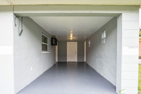 House in Lakeland, Florida 4 bedrooms, 172.24 sq.m. № 1371932 - photo 8