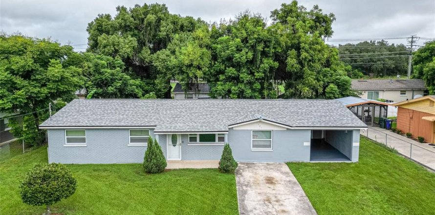 House in Lakeland, Florida 4 bedrooms, 172.24 sq.m. № 1371932