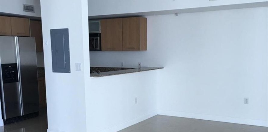 Apartment in METROPOLIS in Miami, Florida 2 bedrooms, 107 sq.m. № 55756