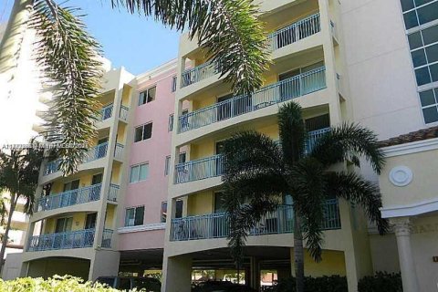 Copropriété à vendre à Hallandale Beach, Floride: 2 chambres, 106.84 m2 № 1598971 - photo 2