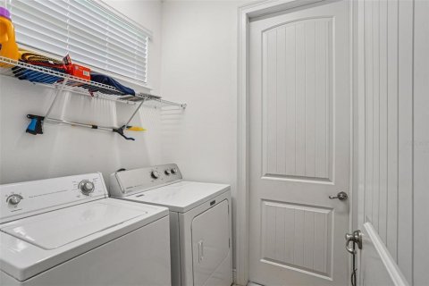 House in Howey-in-the-Hills, Florida 3 bedrooms, 153.38 sq.m. № 1840231 - photo 14