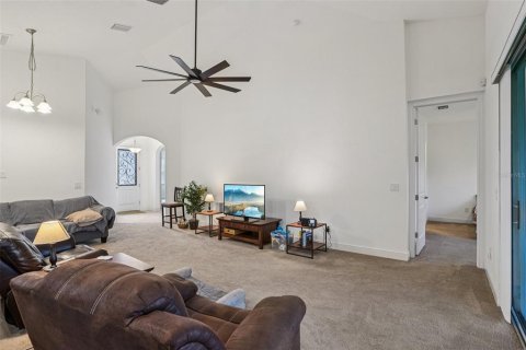 House in Howey-in-the-Hills, Florida 3 bedrooms, 153.38 sq.m. № 1840231 - photo 7