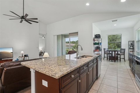 House in Howey-in-the-Hills, Florida 3 bedrooms, 153.38 sq.m. № 1840231 - photo 13