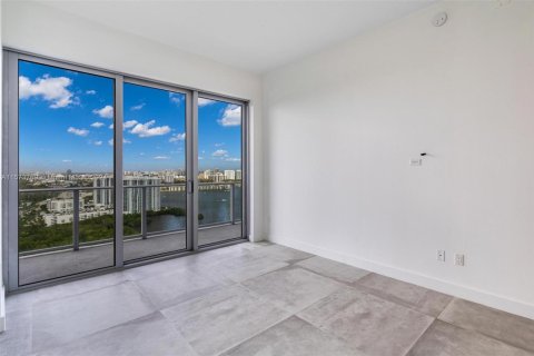 Condo in North Miami Beach, Florida, 4 bedrooms  № 1812293 - photo 26
